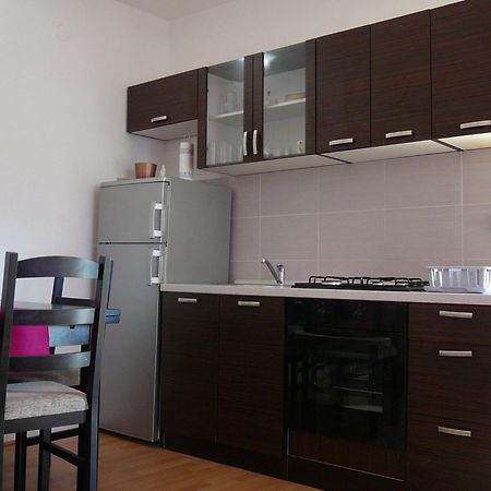Apartments Roko Tisno Exterior photo