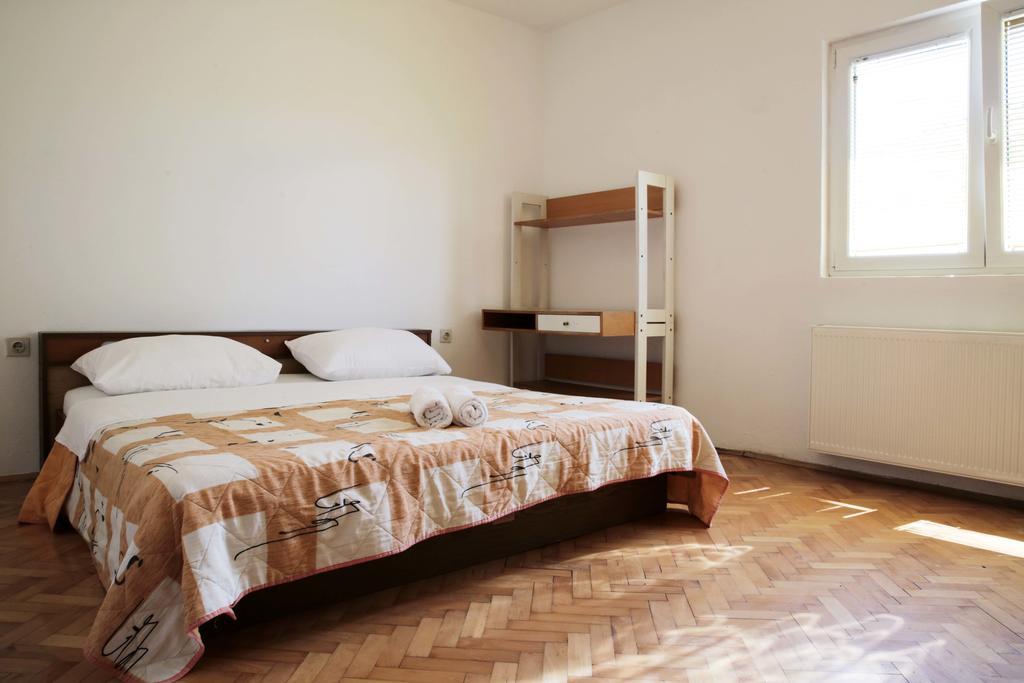 Apartments Roko Tisno Exterior photo
