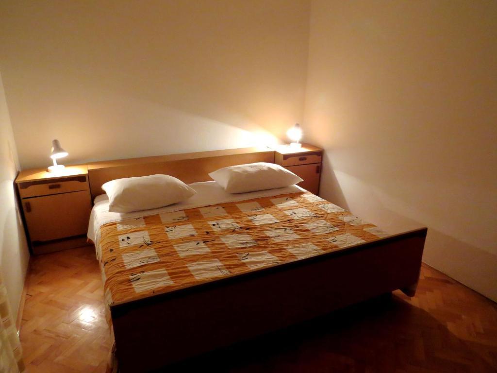 Apartments Roko Tisno Exterior photo